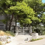 Casa De Verano - Penthouse In With The Private Garden * Trogir