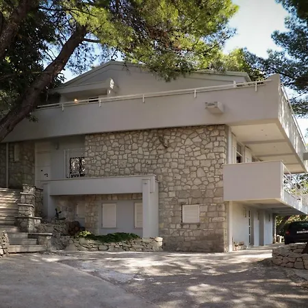Casa De Verano - Penthouse In With The Private Garden Apartment Trogir