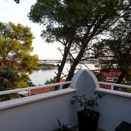 Casa De Verano - Penthouse In With The Private Garden Apartment *