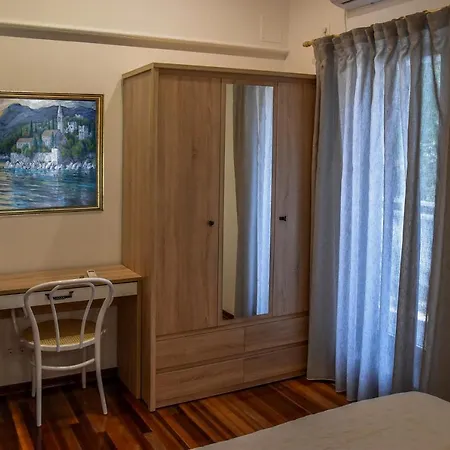 Casa De Verano - Penthouse In With The Private Garden Apartment Trogir