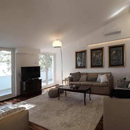 Casa De Verano - Penthouse In With The Private Garden Apartment *