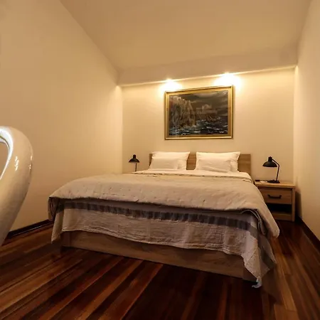 Casa De Verano - Penthouse In With The Private Garden Apartment *